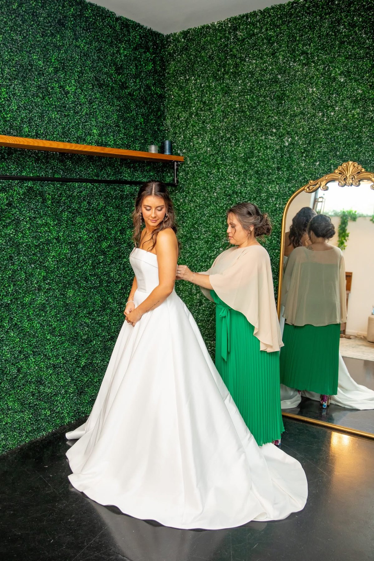 Wedding-day photograph at Factory 633